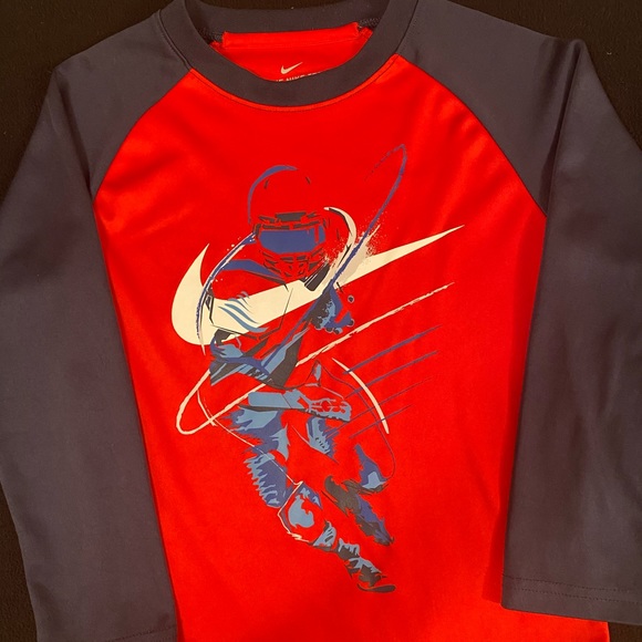 Boys Nike Dri-Fit long sleeve shirt - Picture 1 of 4